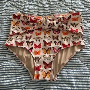 Kortni Jeane Small Tie-Up-Front Bottoms Butterfly GUC